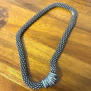 Dark silver choker with magnetic close!